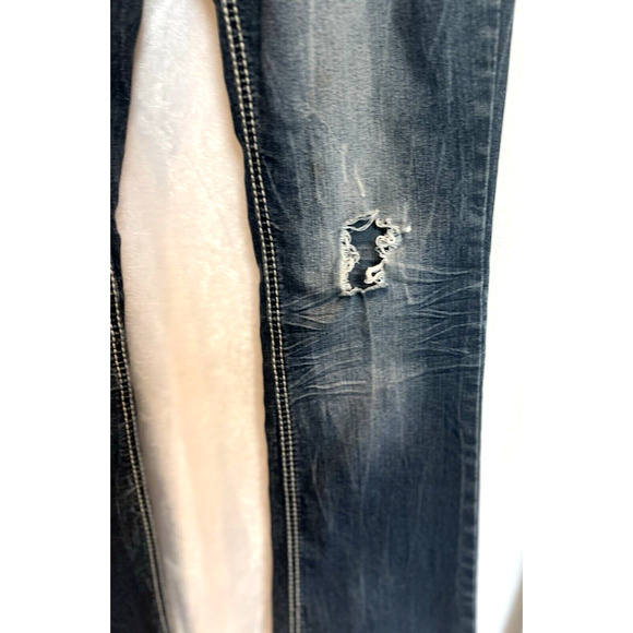 Y2K Almost Famous Womens Low Rise Boot Cut Jeans Size 9 Distressed Whiskered - Picture 9 of 15